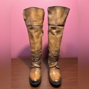 Freebird by Steven Cabel! Size 8!